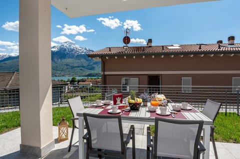 Balcony/Terrace, Lake view