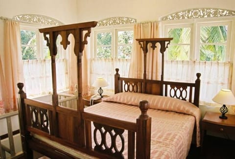 Manor House-Kandy Hotel in Gangawatakorale