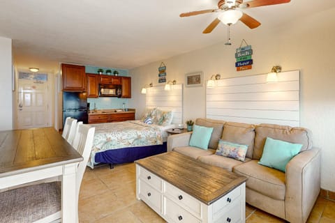 Sunshine & Oceanfront Serenity Apartment in Daytona Beach Shores