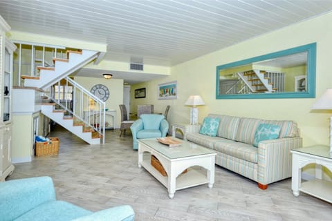 LaPlaya 105B-Relax on the balcony and watch the dolphins swim by and the pelicans dive! Condo in Longboat Key