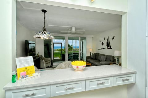 LaPlaya 106A Beach front Just steps to the white sand and turquoise Gulf of Mexico Apartment in Longboat Key