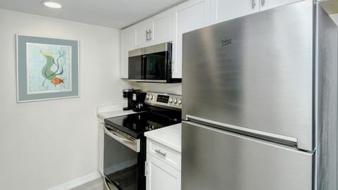 LaPlaya 104E Perfectly located near the path to the beach just steps from the pool Apartment in Longboat Key