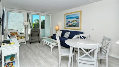 LaPlaya 104E Perfectly located near the path to the beach just steps from the pool Apartment in Longboat Key