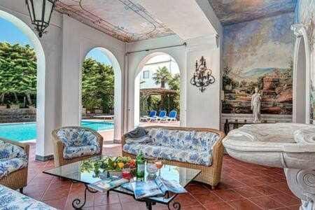 The Palace Villa Escondida by Gocce Apartment in Piano di Sorrento