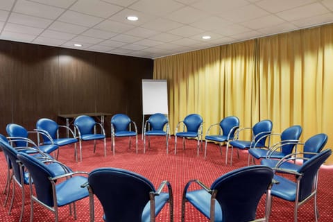 Meeting/conference room