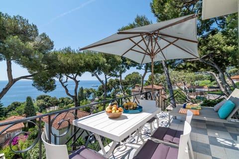 Appartement Mera Cosy apartment with incredible sea view Condo in Eze