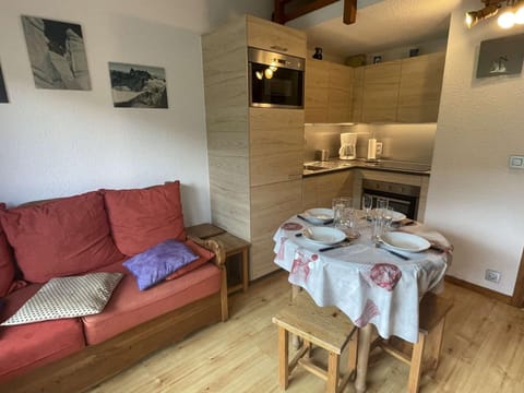 Charmant appartement à Praz Sur Arly - 5 personnes, parking et casier à ski - FR-1-603-13 Apartment in Megève