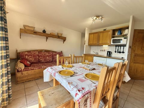 Spacieux 3 pièces à Praz-sur-Arly, balcon sud-ouest, garage, proche centre et remontées mécaniques - FR-1-603-16 Apartment in Megève