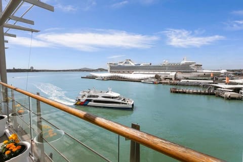 Spacious Water-front Apartment -Princes Wharf 2219 Apartment in Auckland