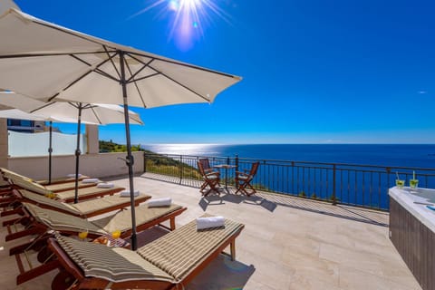 Hot Tub, Balcony/Terrace, Sea view, sunbed