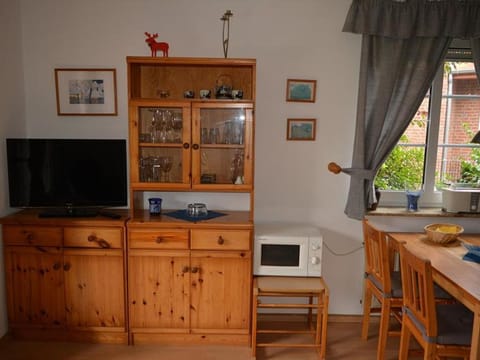 TV and multimedia, Living room, Dining area