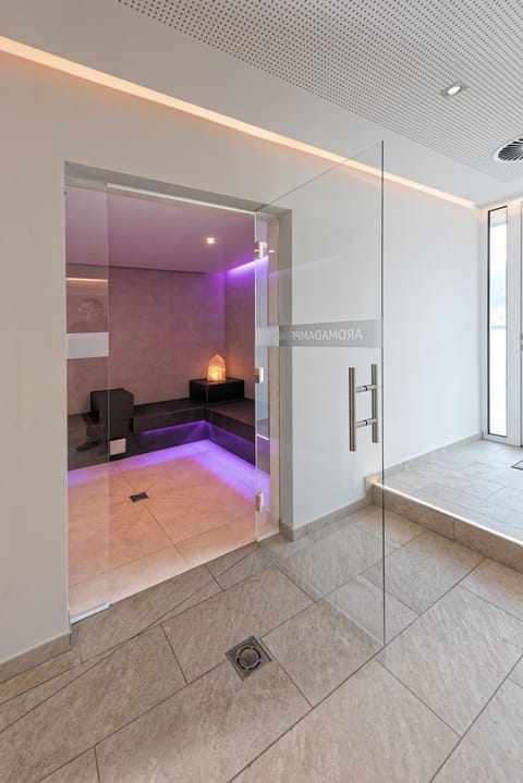 Steam room, Spa and wellness centre/facilities