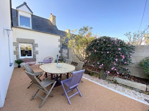 Belle maison avec jardin clos proche plage à l'ILE GRANDE - Réf 291 Villa in Brittany