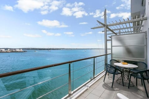 Waterfront Deluxe Apartment - Luxury at it's finest! Apartment in Auckland