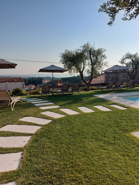 Lake view, Swimming pool