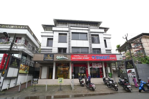 Property building, Street view, Location, Parking