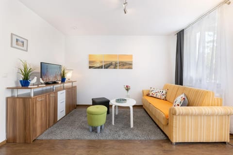 Haus Waldfrieden Wohnung 2 Apartment in Scharbeutz