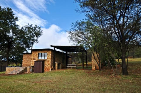 Shallow Pig Cottage Chalet in Gauteng