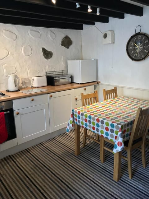 Two Bed - Cottage in fishing village of Mevagissey House in Mevagissey
