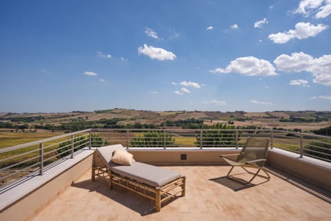 Balcony/Terrace, Mountain view