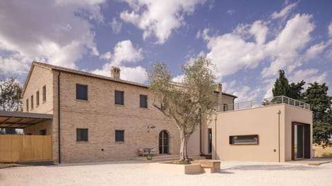 Property building, Facade/entrance