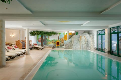 Spa and wellness centre/facilities, Swimming pool