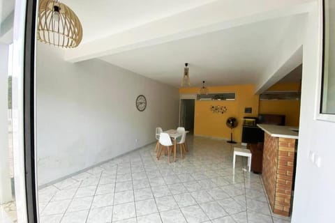 Charmant appartement avec piscine Condo in Martinique