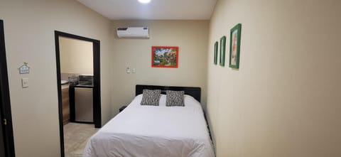 Habitación B independiente para parejas o ejecutivos Apartment in Manta