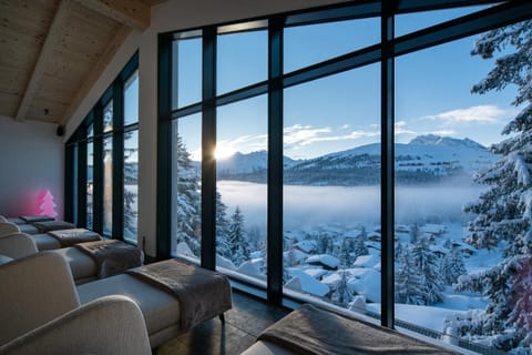View (from property/room), Spa and wellness centre/facilities, Swimming pool