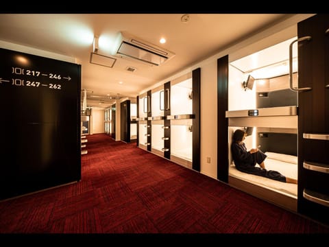 Capsule Plus Yokohama Sauna & Capsule Capsule hotel in Yokohama