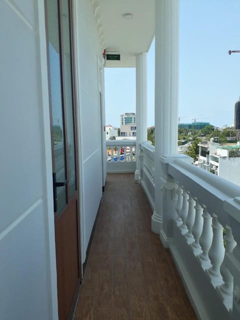 Neighbourhood, View (from property/room), Balcony/Terrace, City view