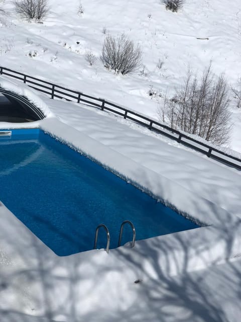 Winter, Swimming pool