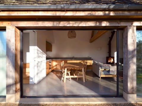 High Cogges Farm Holiday Cottages - The Cart Shed House in West Oxfordshire District