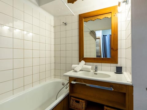 Studio Rond Point des Pistes - Val Claret-13 by Interhome Apartment in Tignes