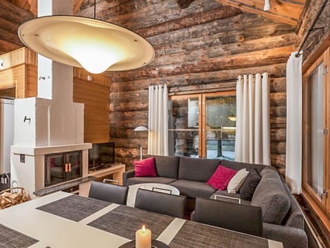 Holiday Home Hillankukka 5 by Interhome House in Norrbotten County, Sweden