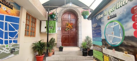 Facade/entrance