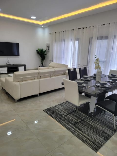 Résidence Adja Cogna Appartement de luxe au virage Condo in Dakar