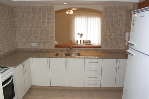 Day, Coffee/tea facilities, Kitchen or kitchenette, On site