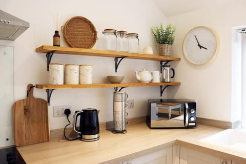 Coffee/tea facilities, Kitchen or kitchenette, minibar