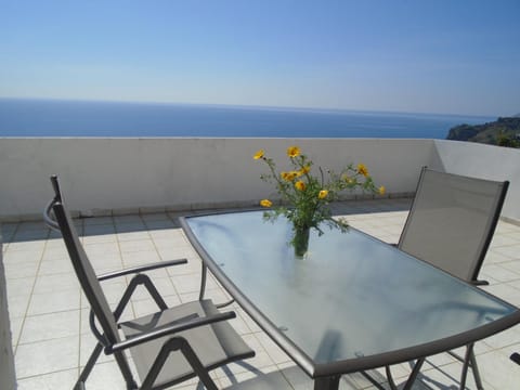 Giota & Antonia Apartments House in Messenia