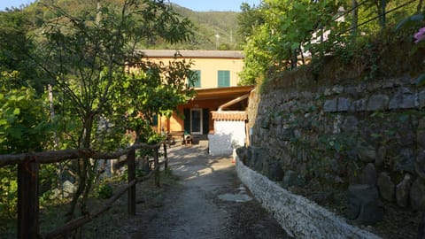 Agriturismo U muinettu Farm Stay in Levanto