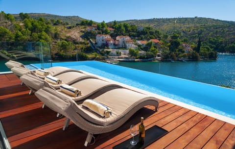 Villa Infinite - 5 Bedroom villa - Ultra modern - Stunning sea views Seafront Location Villa in Split-Dalmatia County