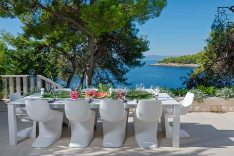 Villa Acona Selca - film star looks in a glamorous setting with amazing facilities Villa in Selca, Brač