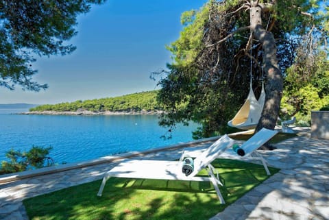 Villa Acona Selca - film star looks in a glamorous setting with amazing facilities Villa in Selca, Brač