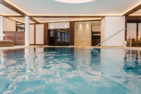 Swimming pool, Swimming pool