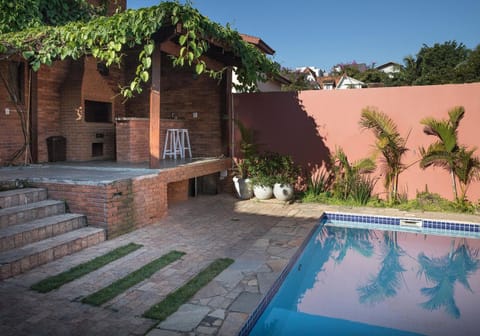 BBQ facilities, Pool view