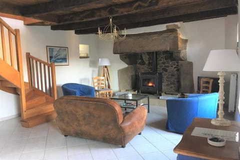 Maison bretonne rénovée WIFI avec grand jardin à TREBEURDEN - Réf 675 Villa in Lannion