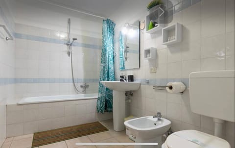 Shower, Toilet, Bathroom, bidet