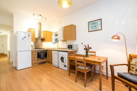 NEW Stylish 1 Bedroom Flat with Garden London Condo in London Borough of Southwark