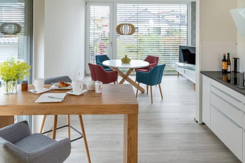 Dining area, Breakfast